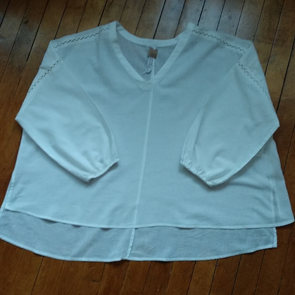 NWOT ivory pullover top